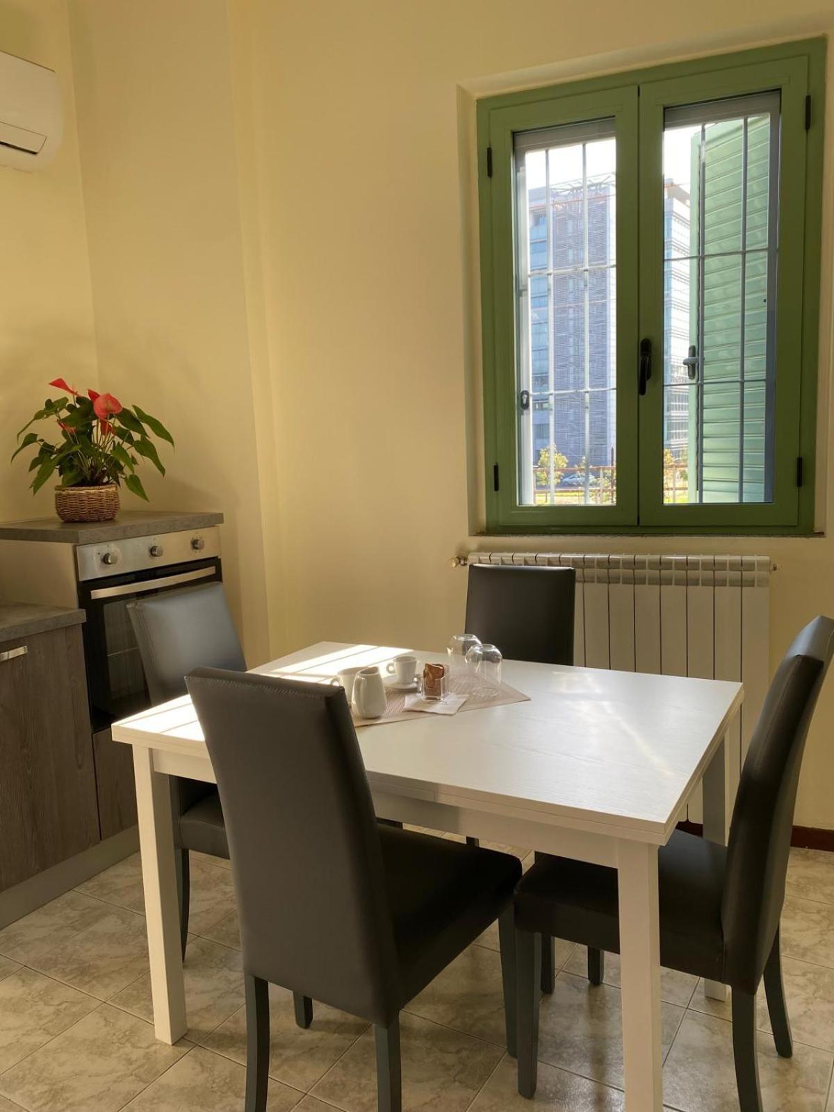 La Casa Di Tati Apartment Милано Екстериор снимка